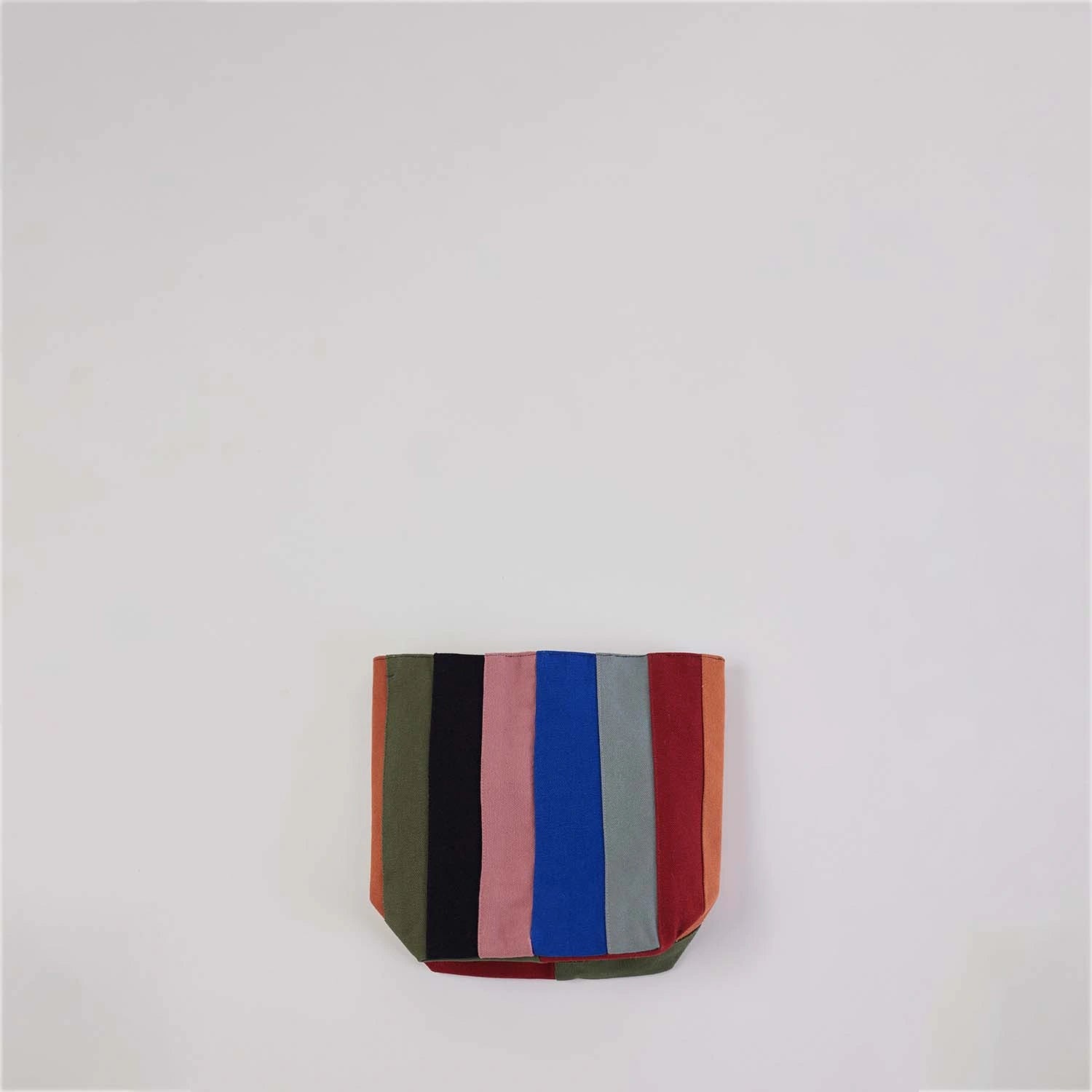 Trendy yet timeless piece that fits any season
