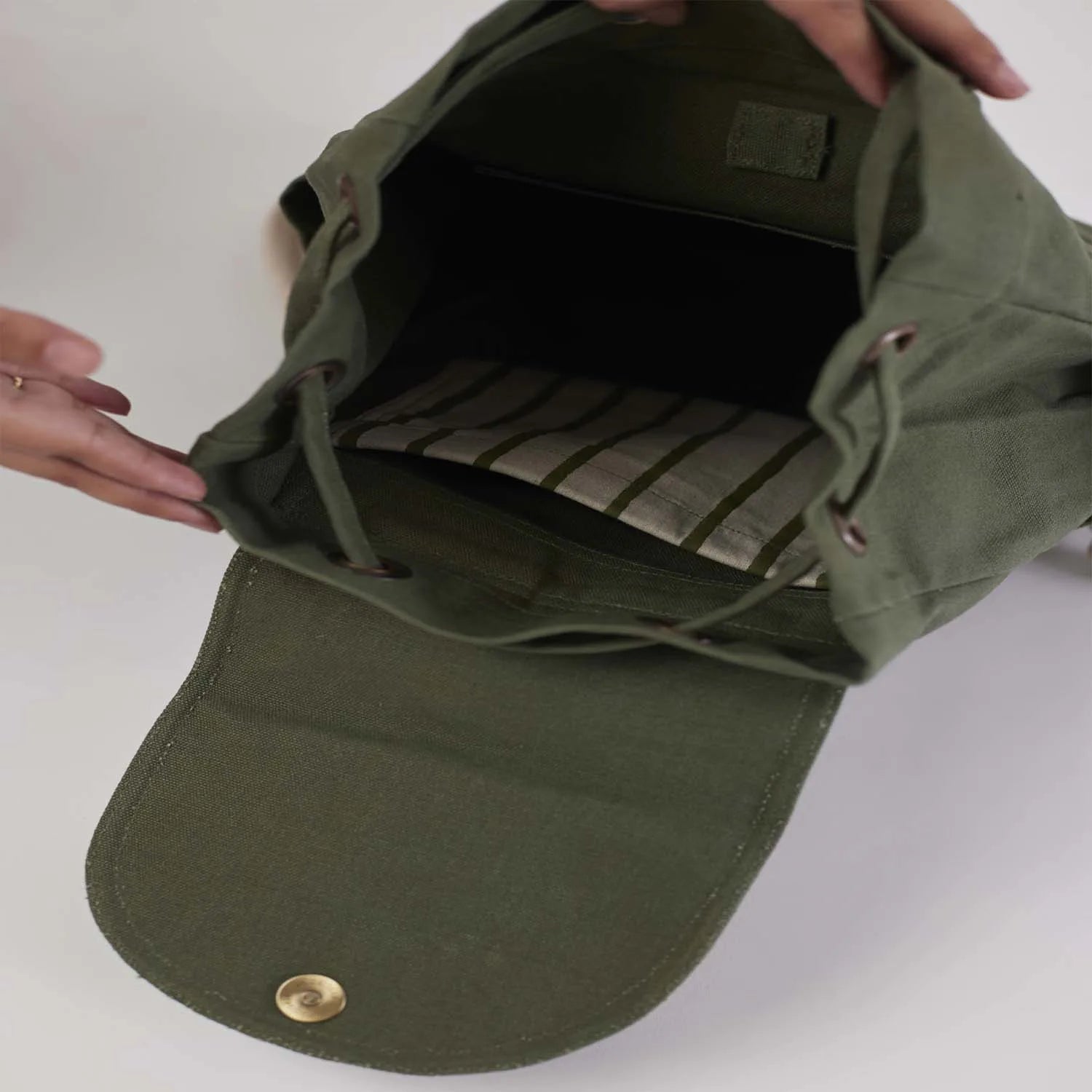 Practical and stylish, our haper backpack for women college