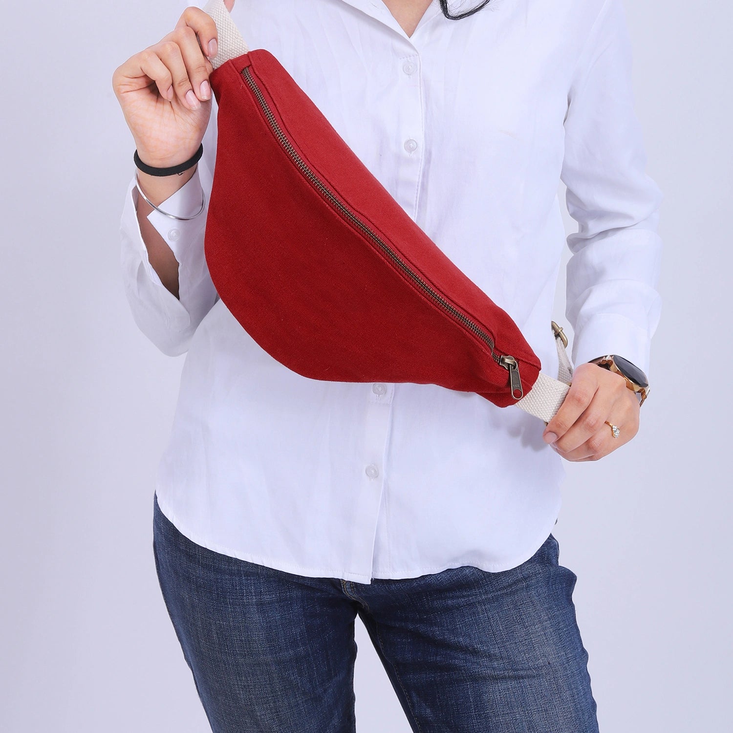 "Fashionable dog tote bag with banana shape"