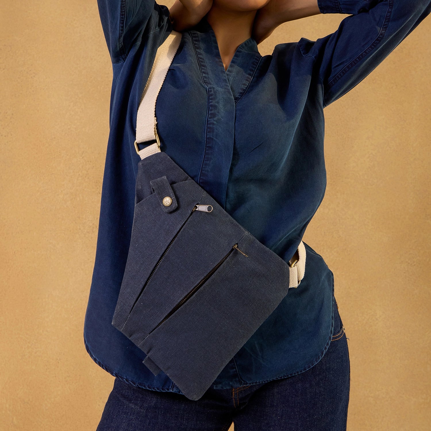 Designed for modern world, our macho side bag for women