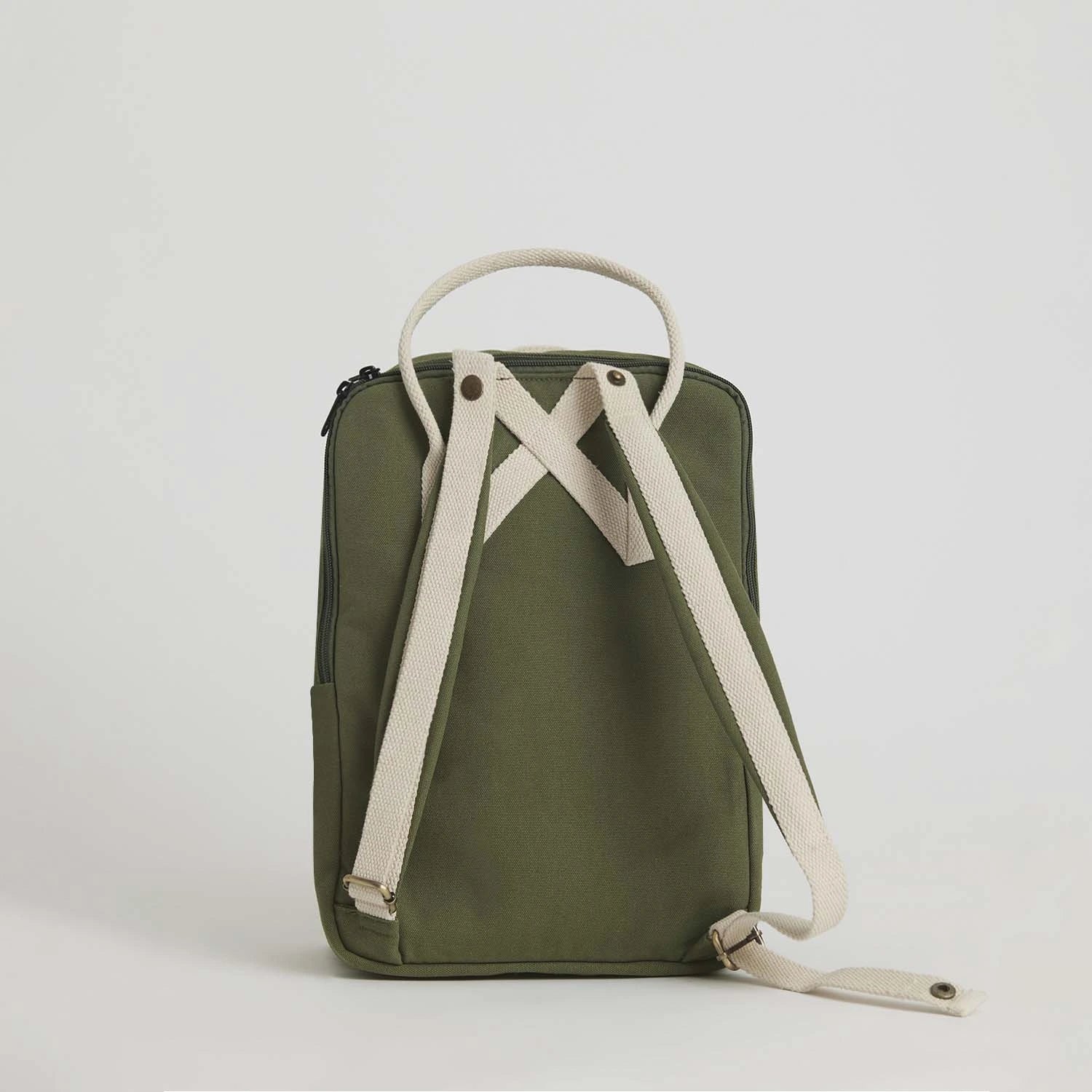 Aki laptop backpack large with breathable mesh back panel for comfort