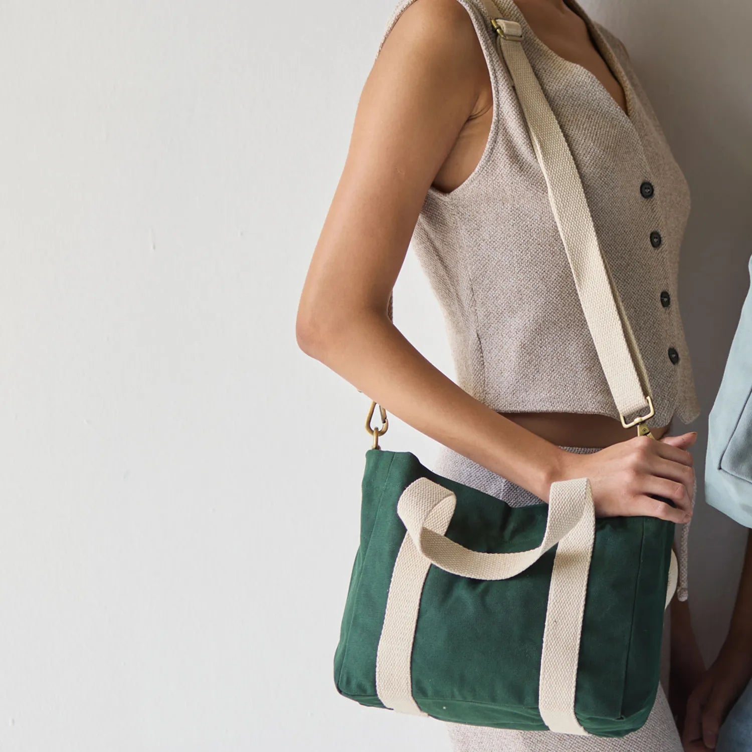 Small and stylish crossbody bag for ultimate versatility