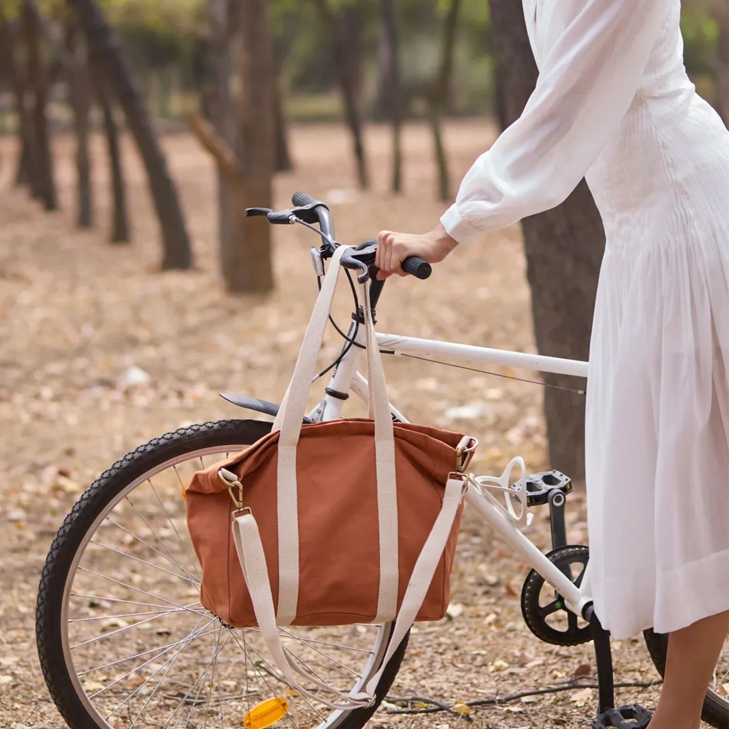 Sun J Bag Medium in lilac with a printed inner lining that adds a unique touch to the bag