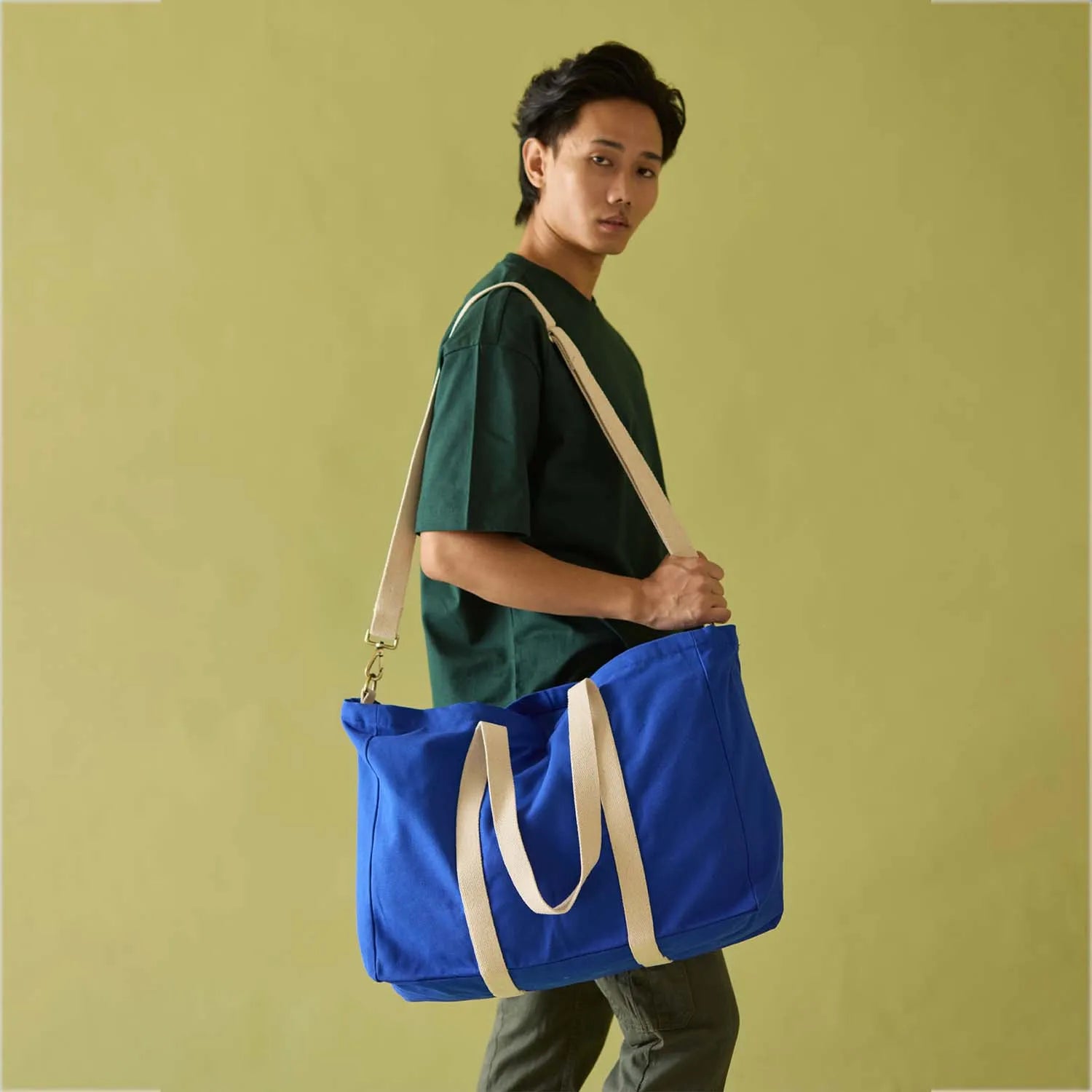 Versatile Sun J Bag Large with comfortable shoulder handle and crossbody strap option