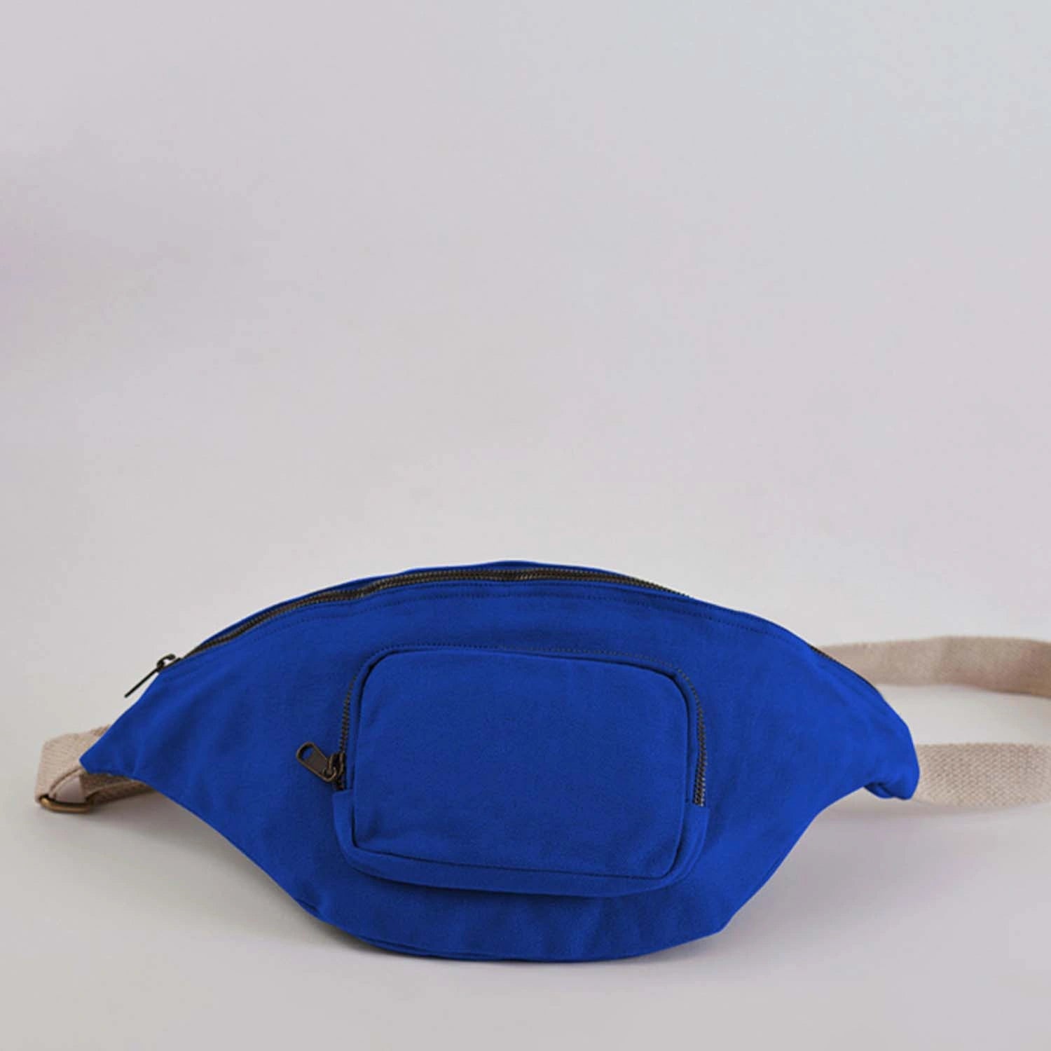 Sif Saf Banana Bag with sleek, ergonomic design