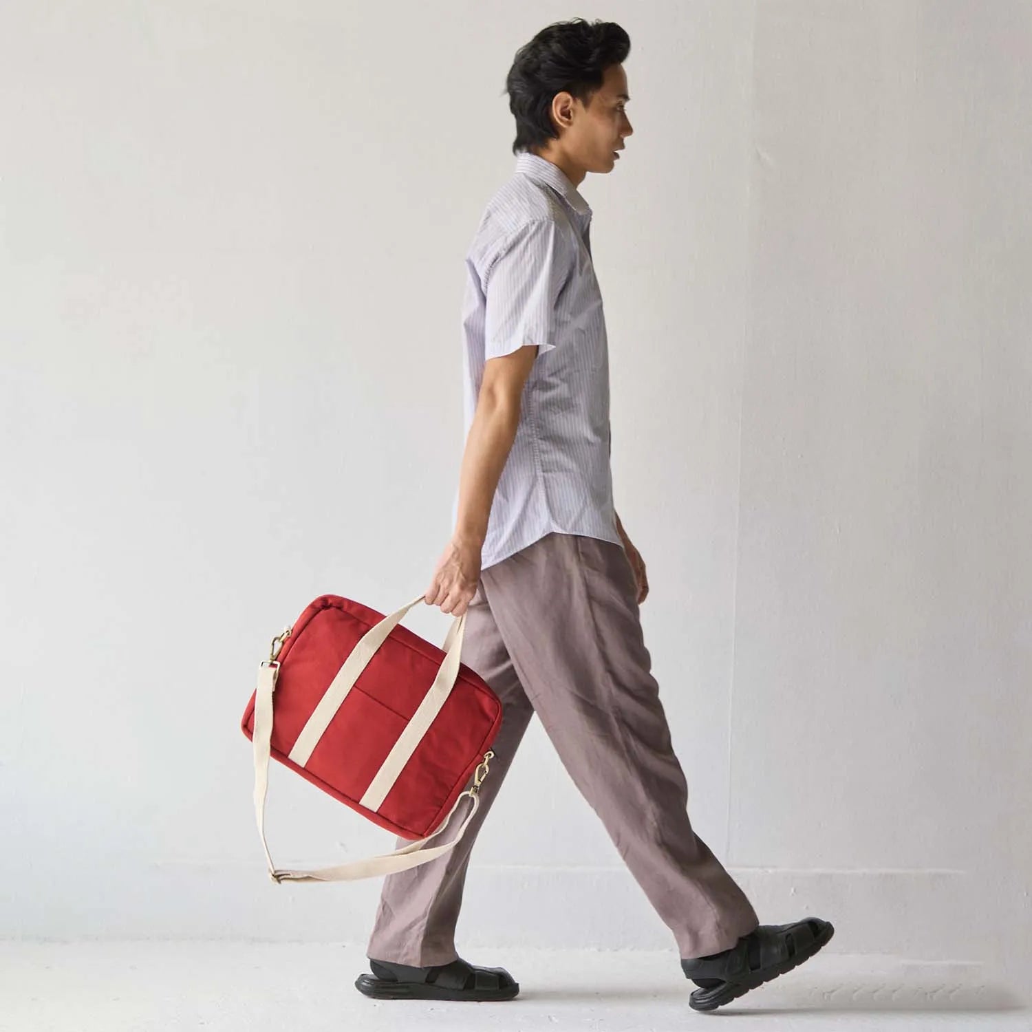 Thoughtfully designed, browse our best laptop bag in Crimson