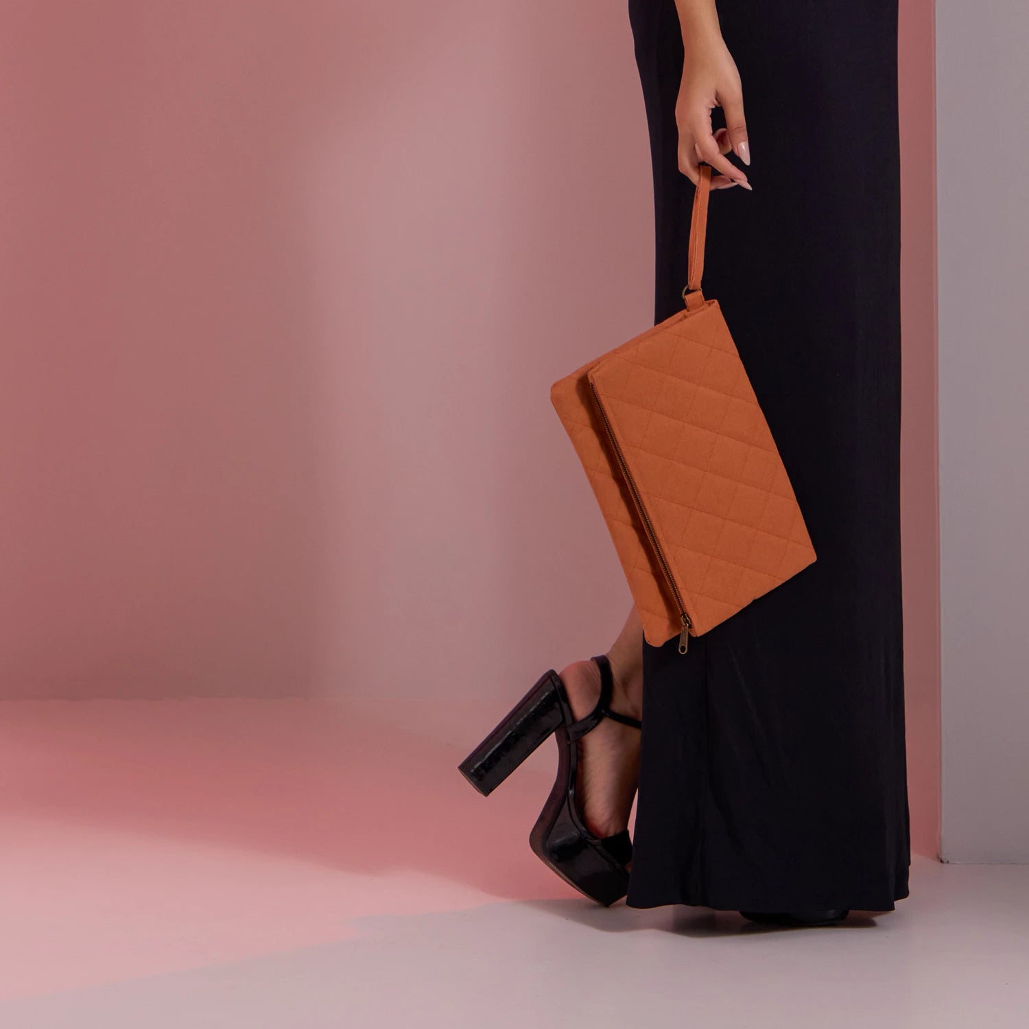 Pick the best suit for your style, our Krista Foldable Clutch Bag Quilted
