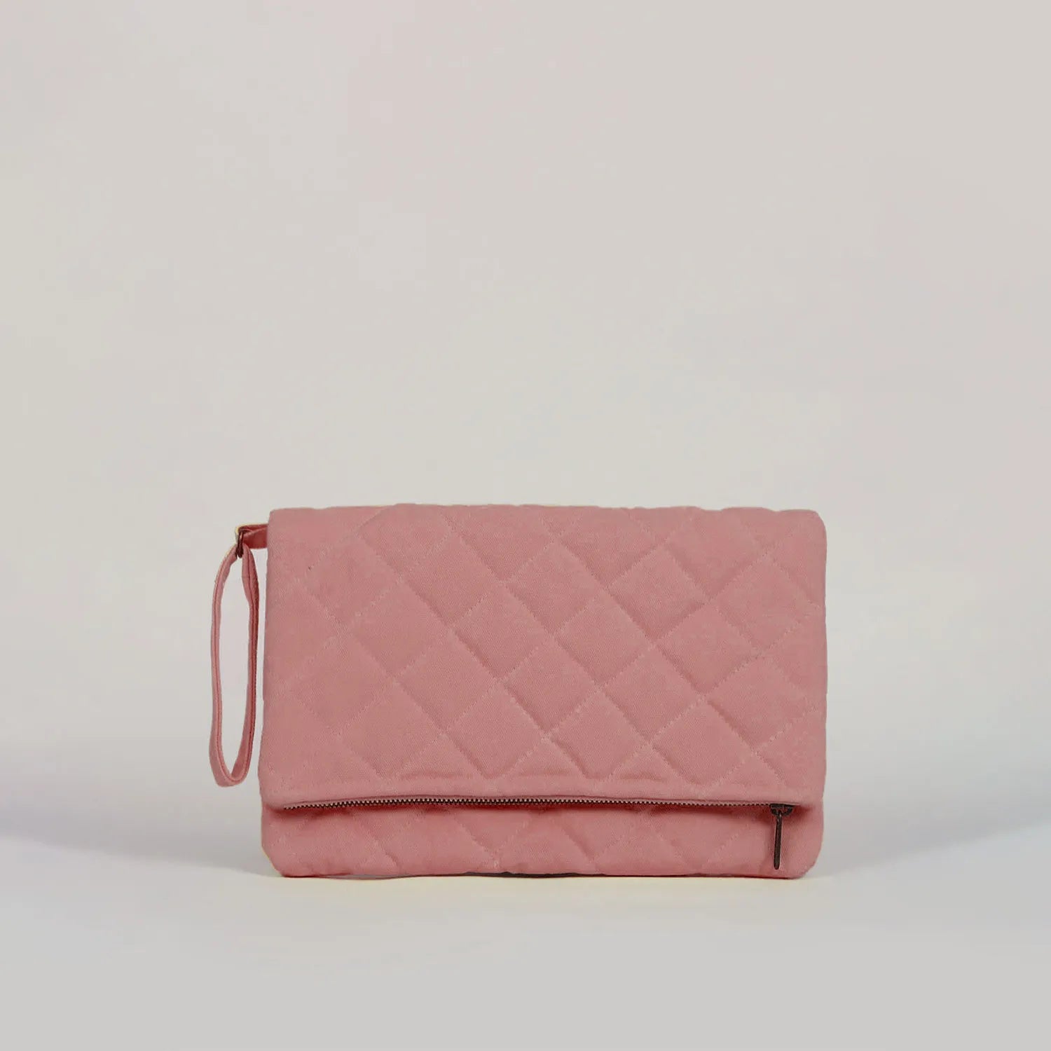 Elegant to casual and stylish, our Krista Foldable Quilted clutch bag for weddings