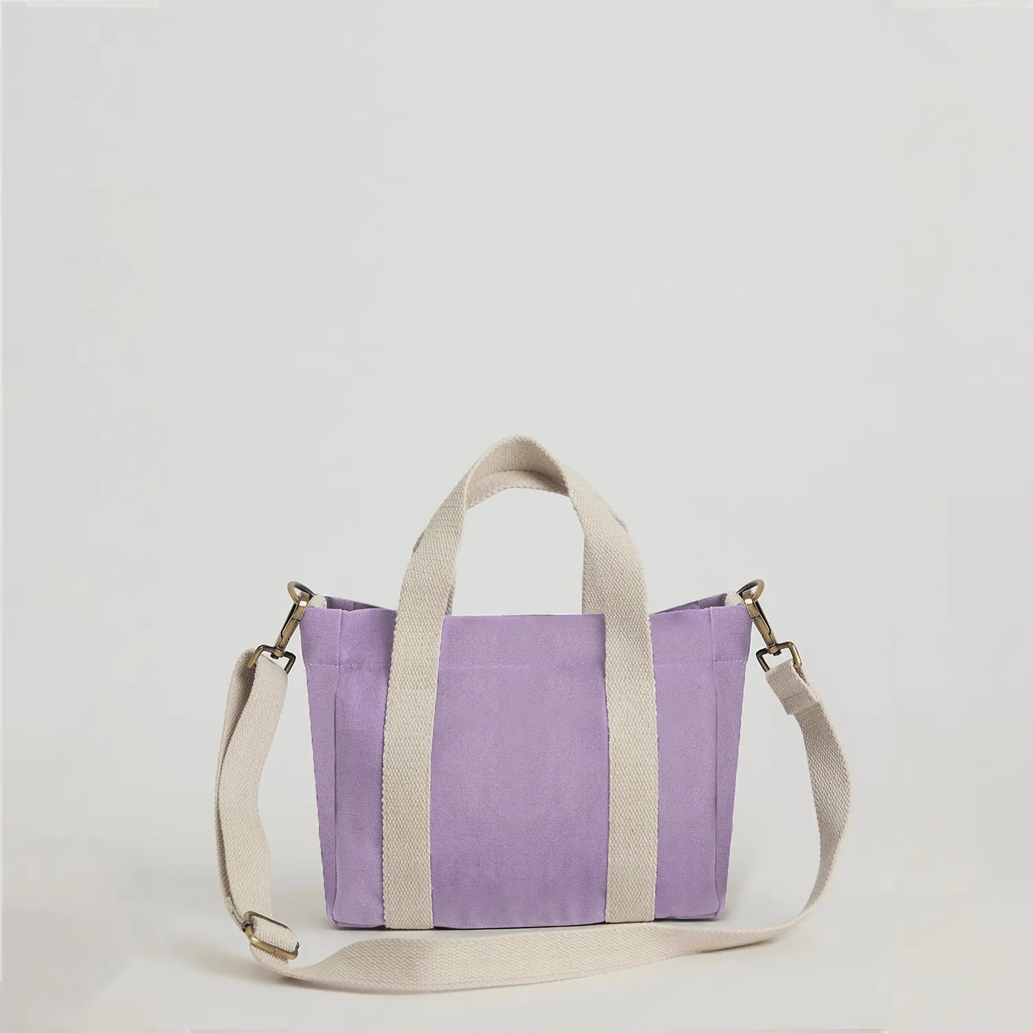Compact design that fits effortlessly into any wardrobe