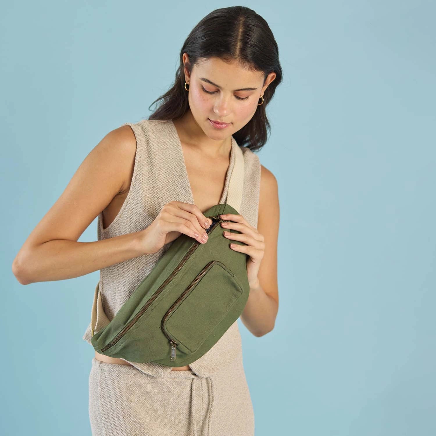 Fashionable Sif Saf Banana Bag for urban adventures