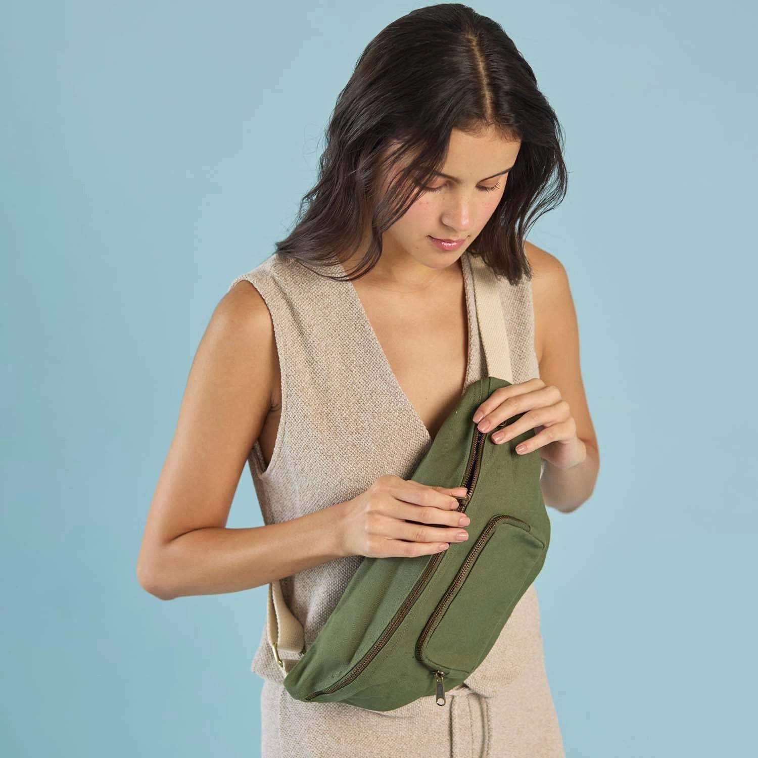 Sif Saf Banana Bag for a fun, bold statement look