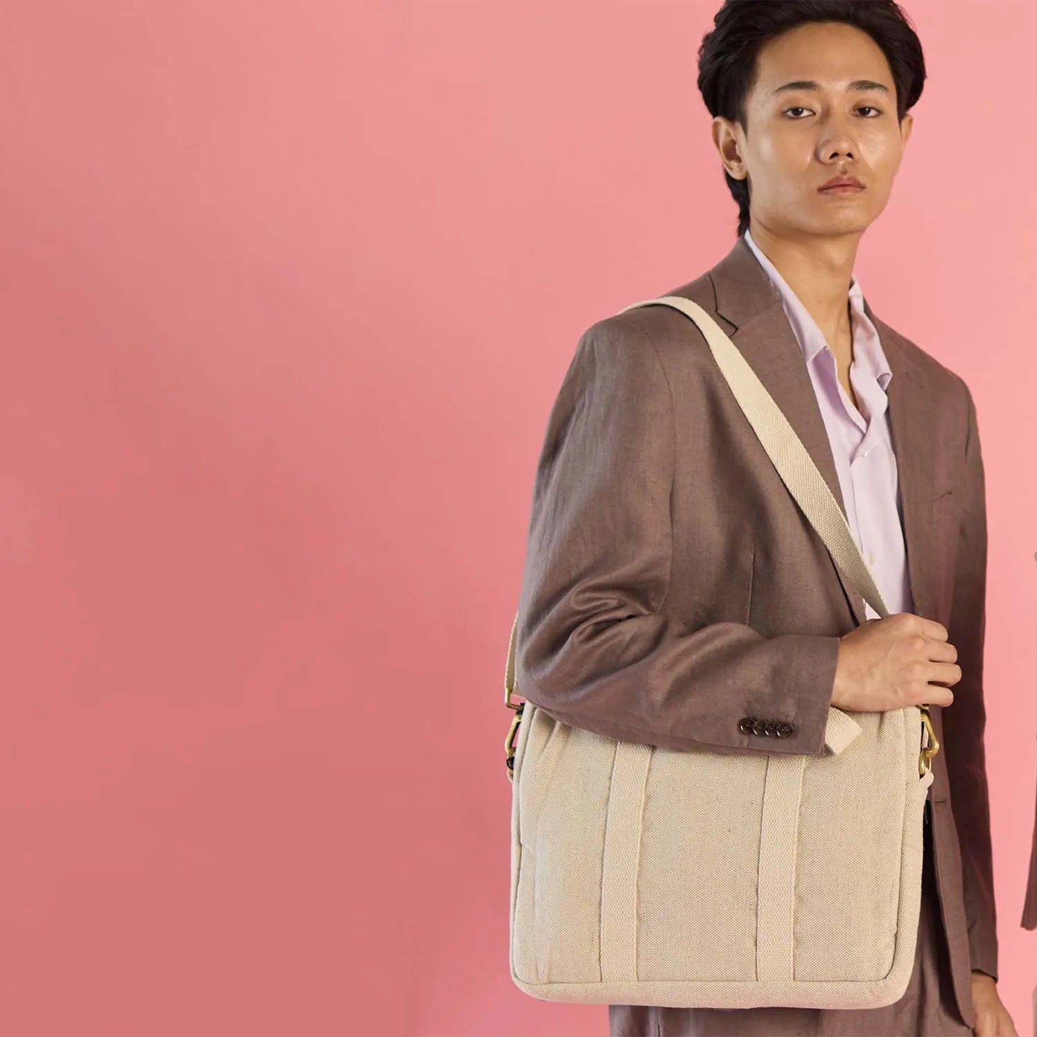 Durable and secure, our laptop messenger bag for men online