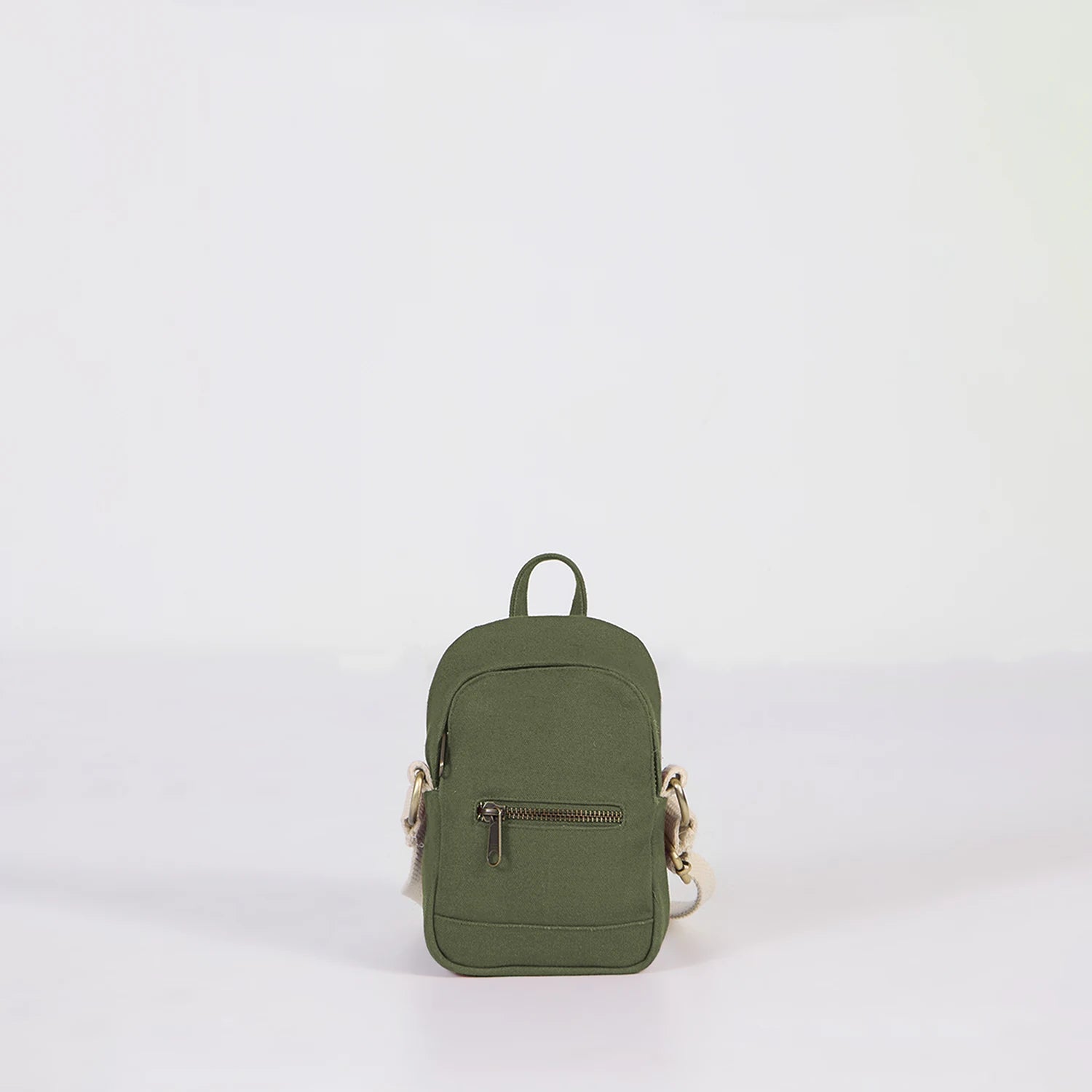 Keep your phone close with our lucas mobile bag for ladies