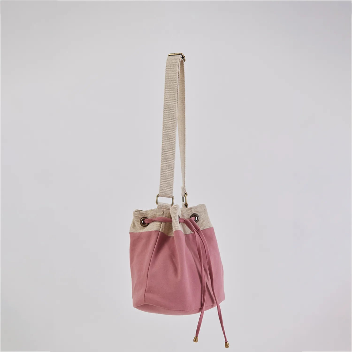 Ria Bucket Bag with a spacious interior and printed lining for a unique touch