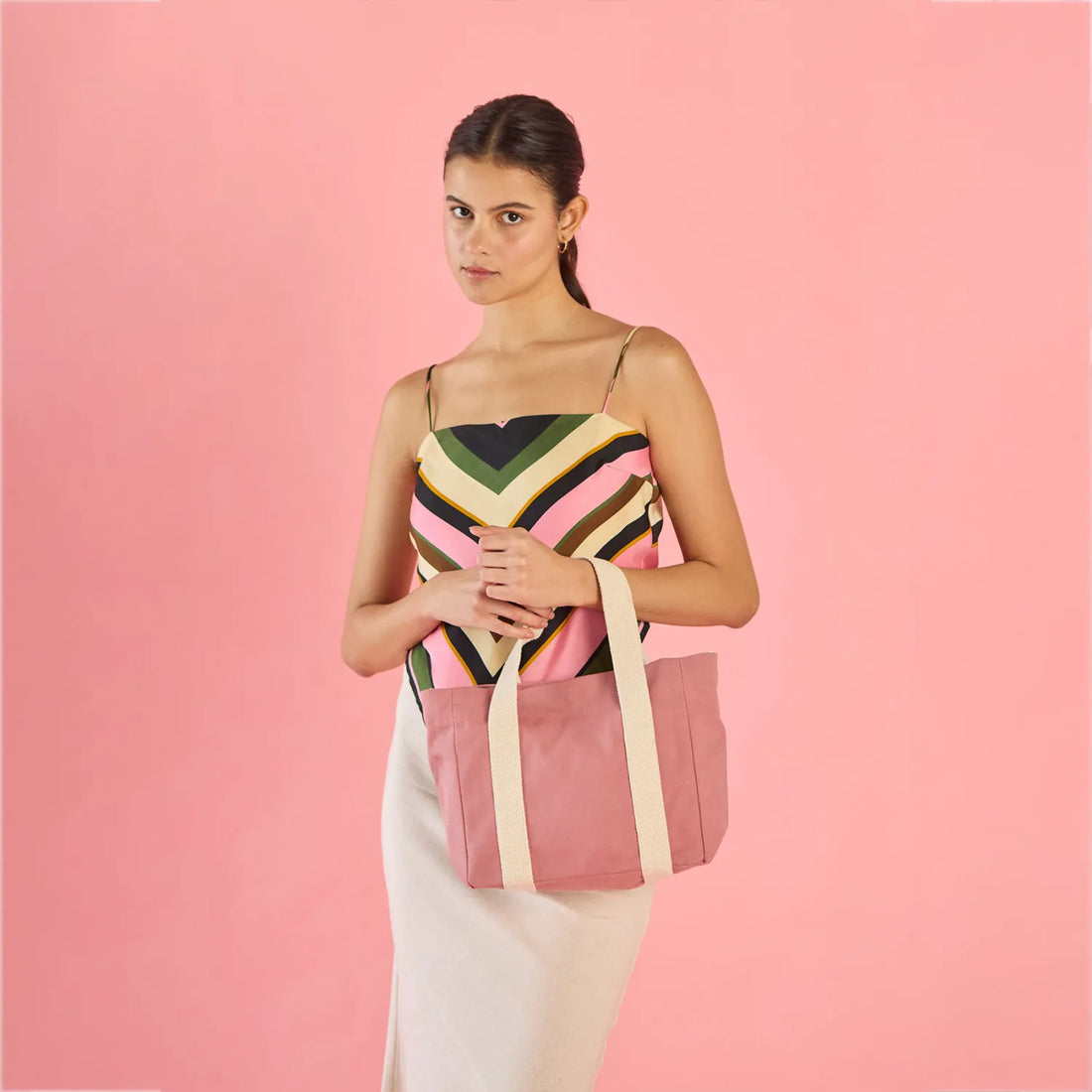 Small and stylish crossbody bag for ultimate versatility