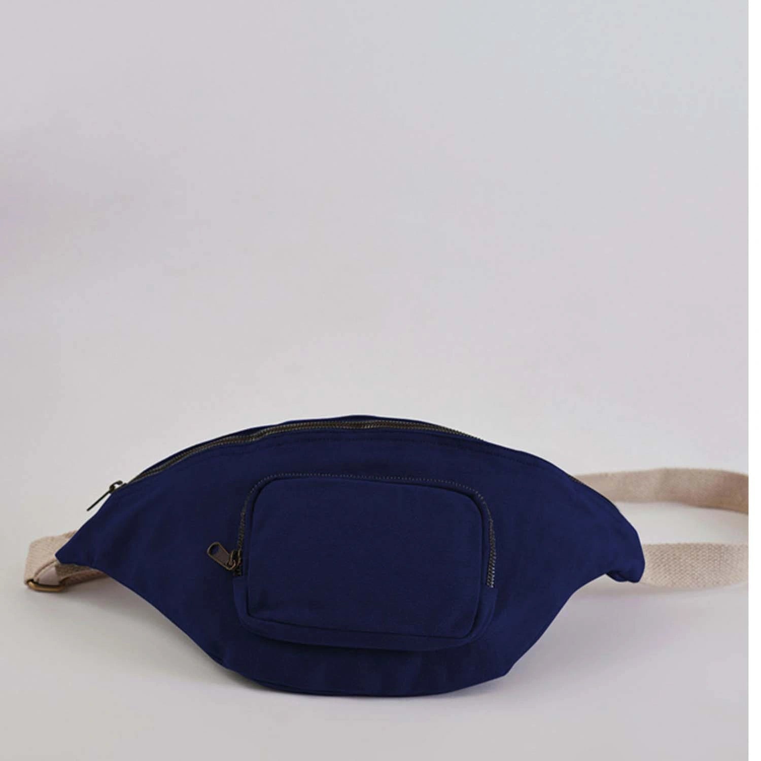 Modern Sif Saf Banana Bag with adjustable fit