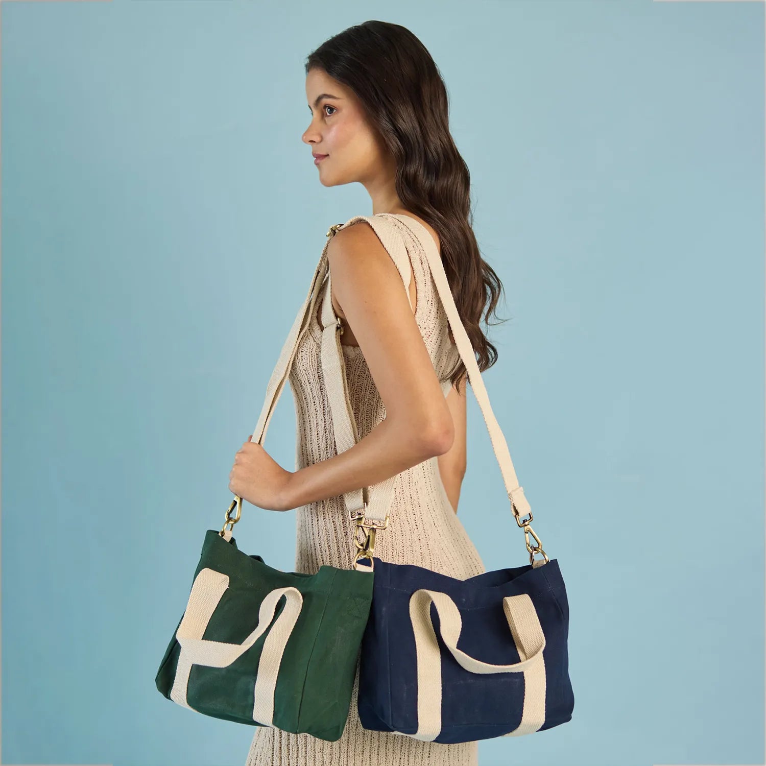 High-quality finish makes it a reliable everyday bag