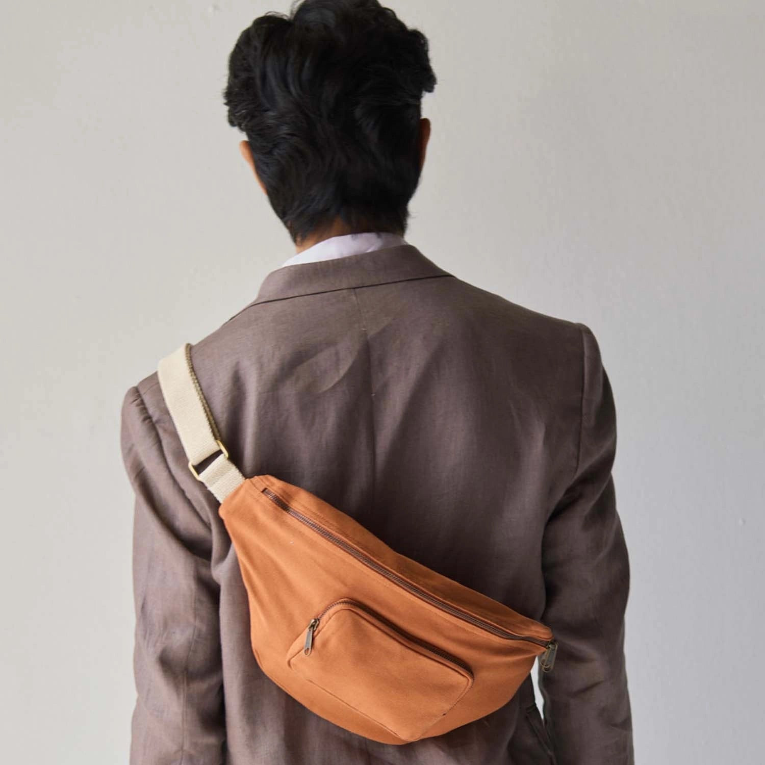 Comfortable Sif Saf Banana Bag with adjustable strap