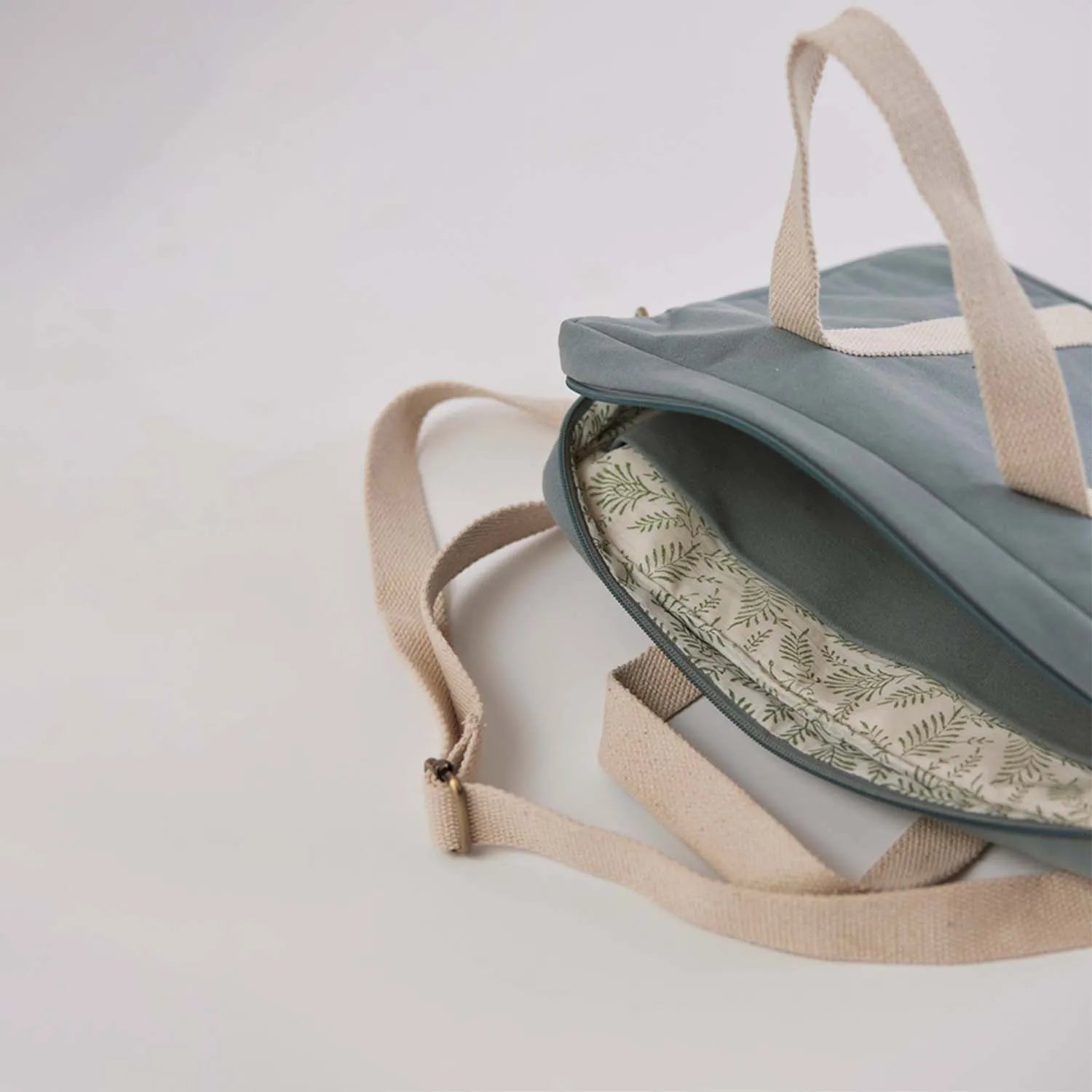 Modish and spacious, our ladies laptop handbag in sage green