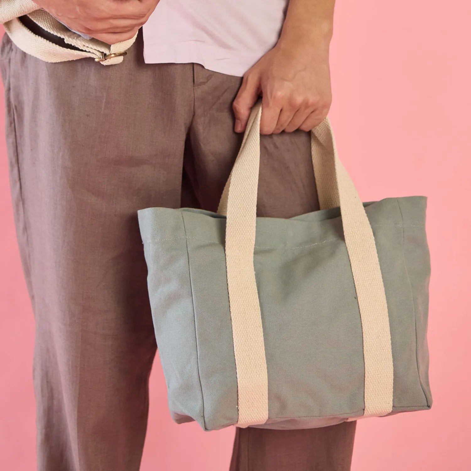 Ultra-lightweight nano bag for a hassle-free experience