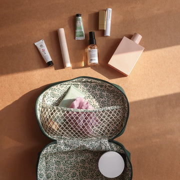 Handcrafted design our fyra vanity case bag available online