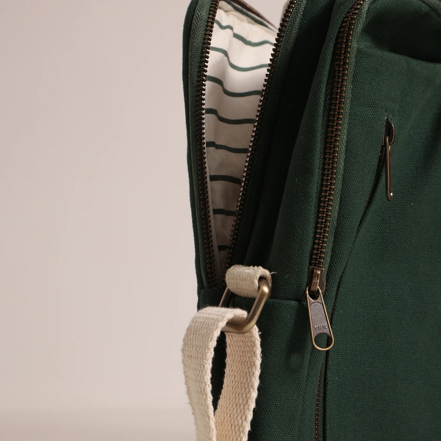 Freedom to style, our Ah-Lia Messenger Bag Online