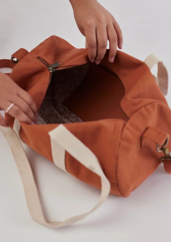 Small Sized Hans Duffle Bag Elevate Your Style with Practical Luxury