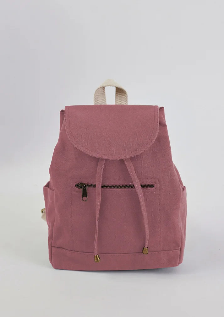 Durable and spacious large backpack, made from sustainable cotton canvas