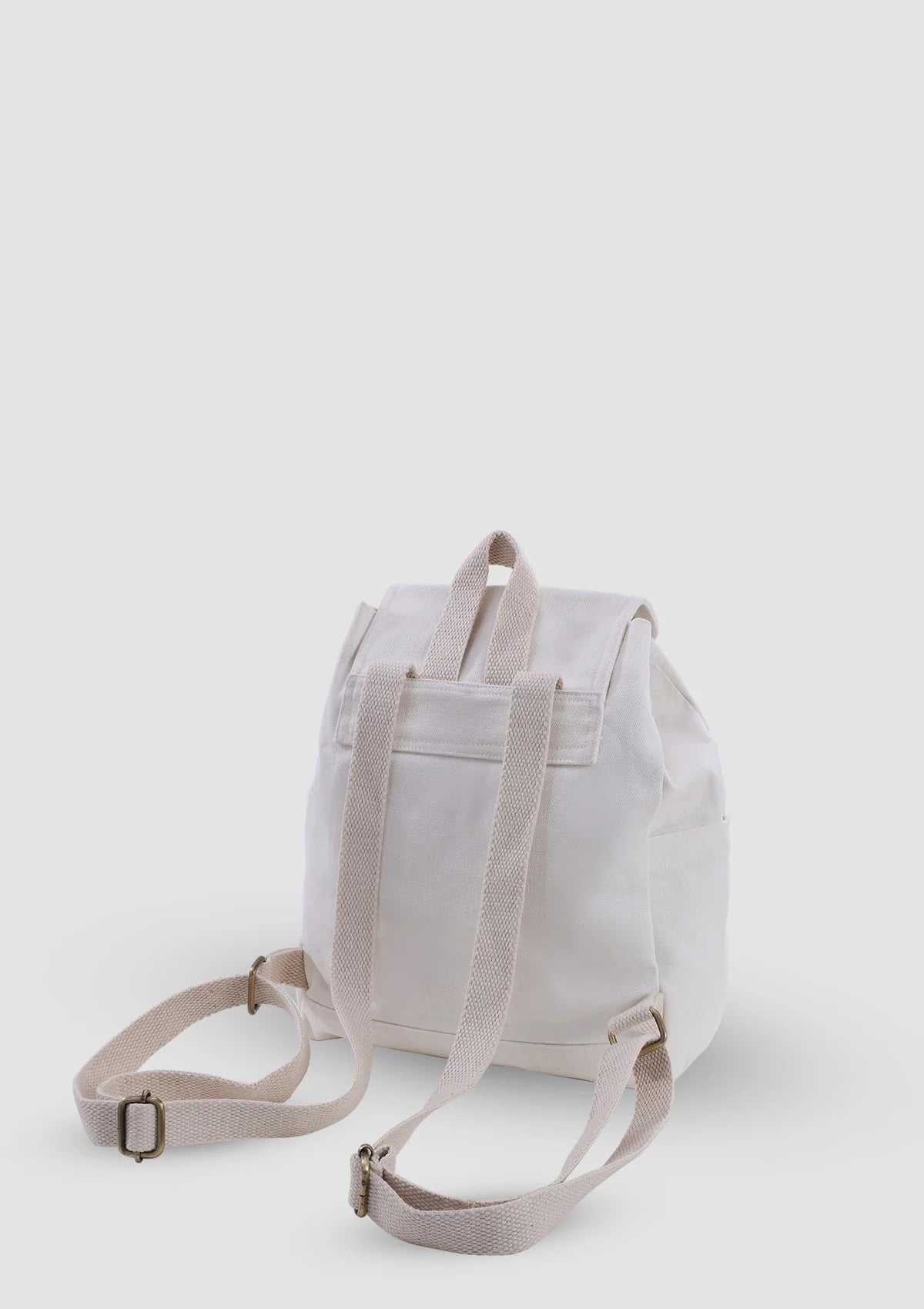 Side view of the versatile and functional Haper Backpack.