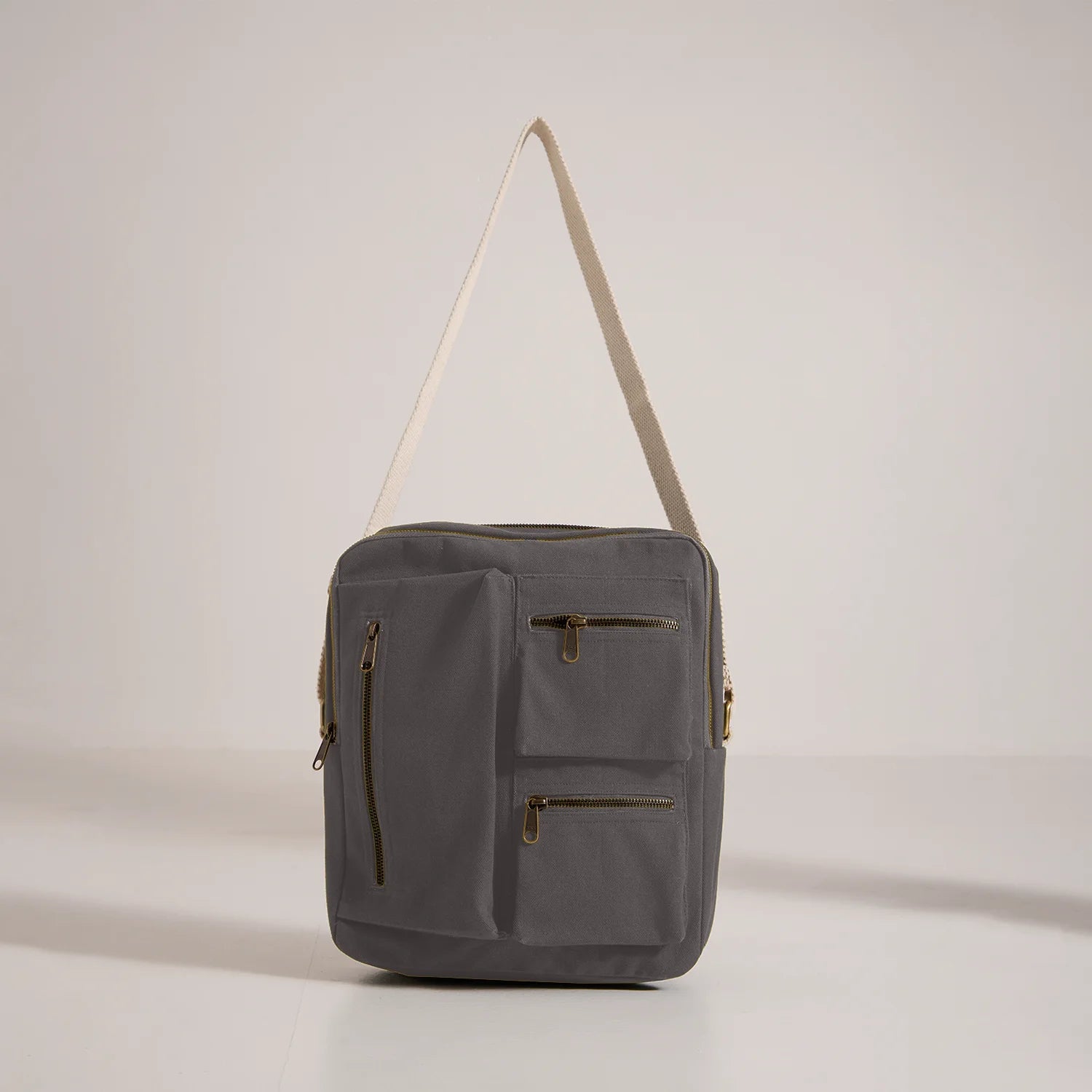 Elevate your look with our Ah-Lia Men's Laptop Messenger Bag