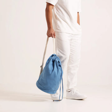 Offering a blend of style and design with our dil-jeet convertible men's duffle bag