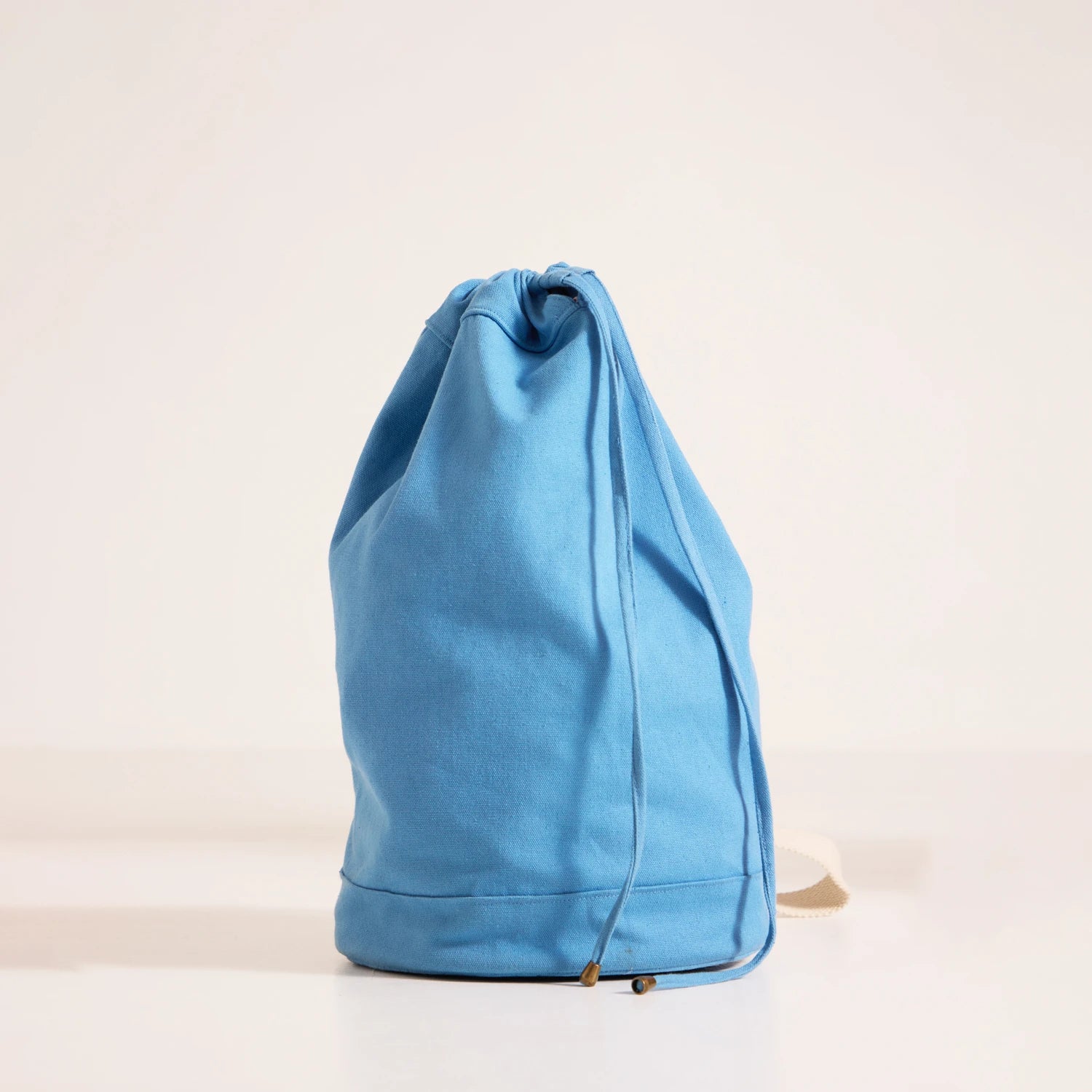 Offering compact design, our dil-jeet convertible mens duffle bag travel