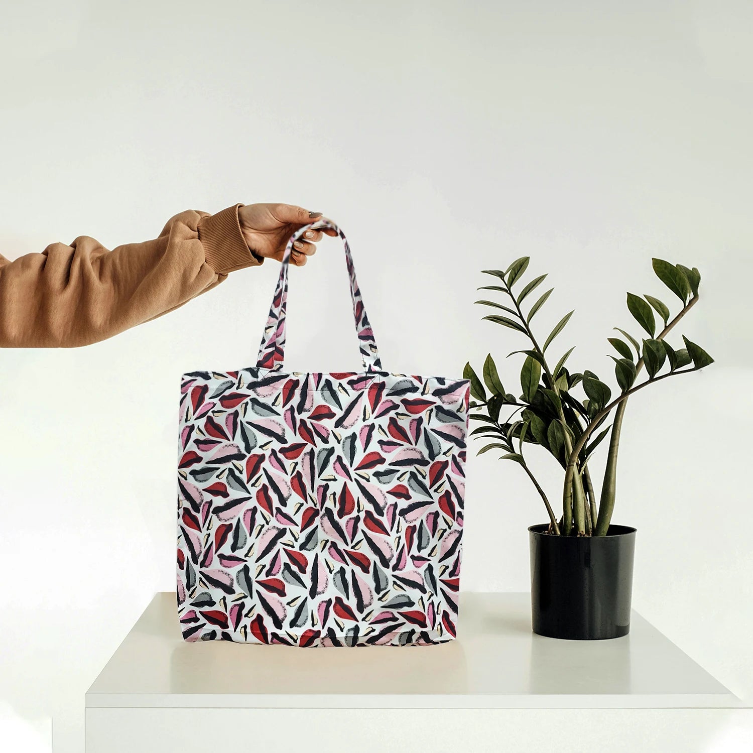 Dog D Originals DVF Tote Bag for Women - 100% polyester material