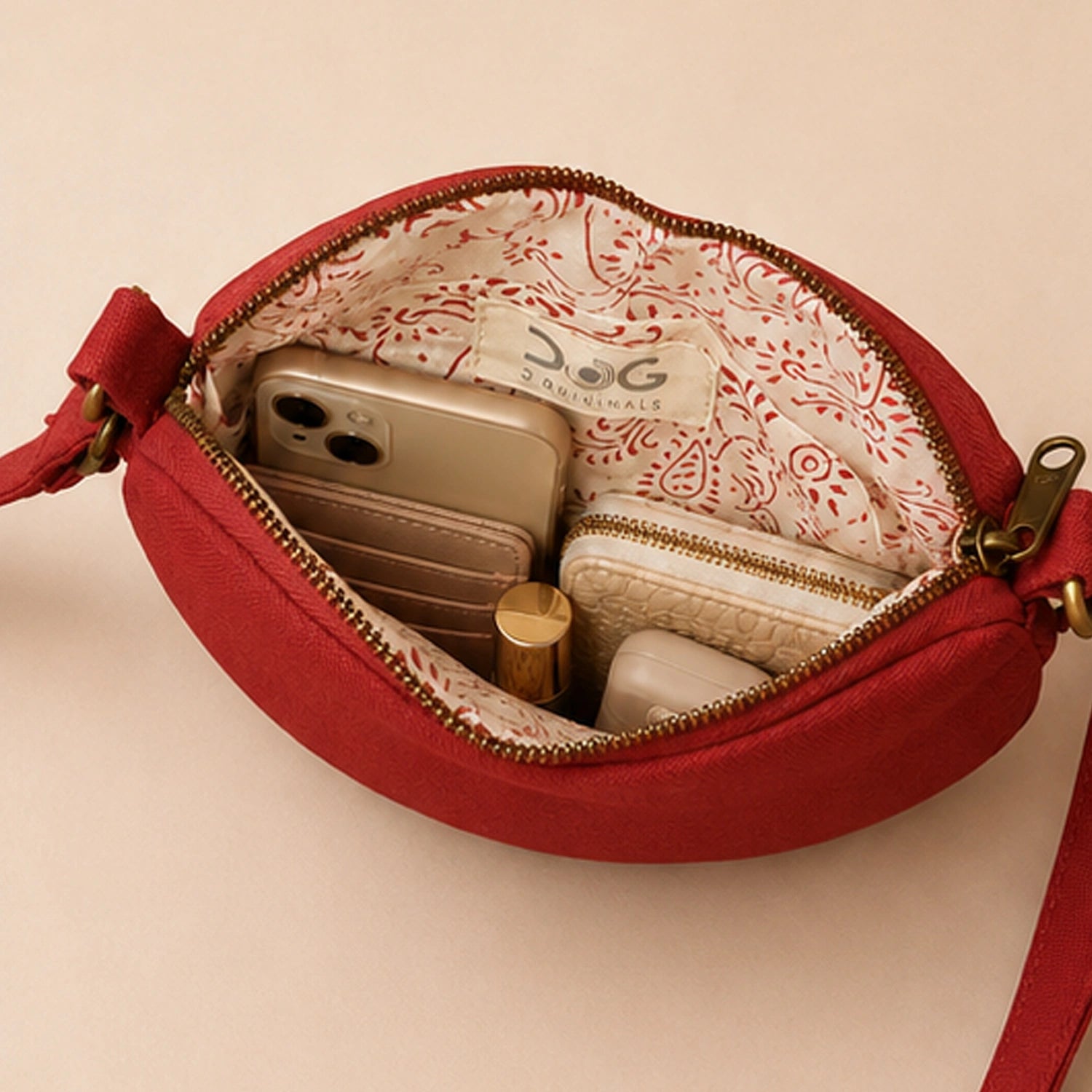 Freedom to style, our DOG D Originals Sweet Heart Bag for Women
