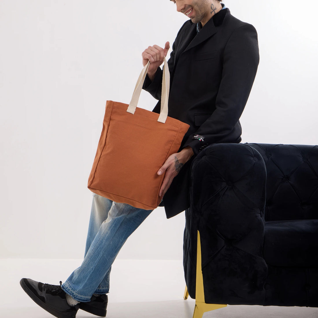 Stylish and spacious Suni Shopper Bag for everyday use
