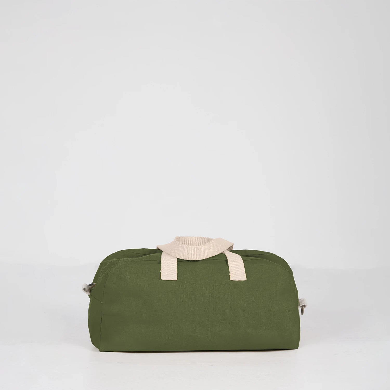 Meet the Baba Bowler Weekend Bag Men, useful to carry your essentials